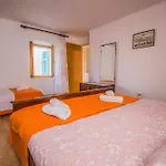 Dobrinj 1 Apartamento Klanice