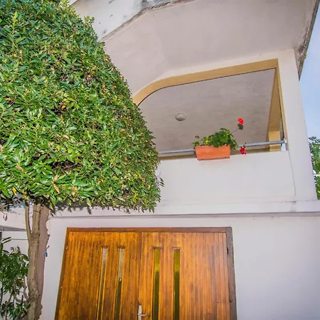 Apartamento Dobrinj 1 *