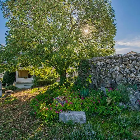 Apartamento Dobrinj 1 *