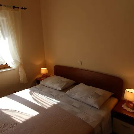 Apartman Apartment Dobrinj 1