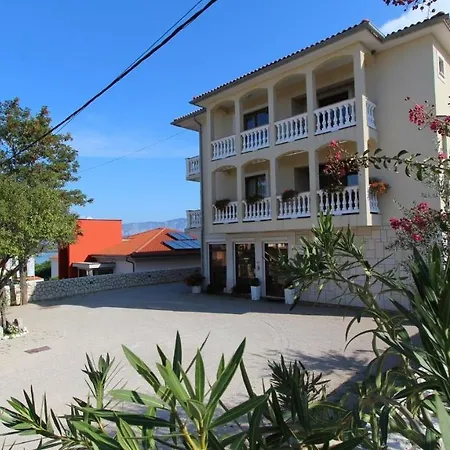 Apartment Dobrinj 1 Apartman *