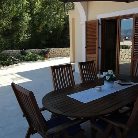 Apartment Dobrinj 1 Apartman Klanice