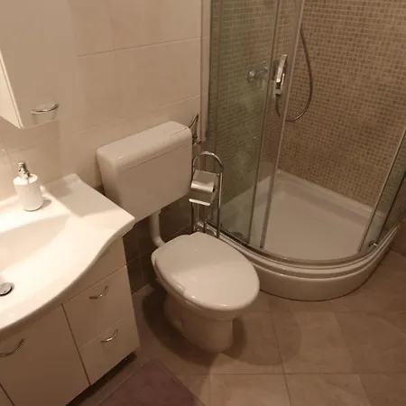 Apartment Dobrinj 1 *