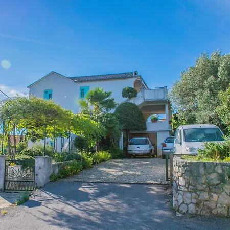 Apartment Dobrinj 1 Klanice