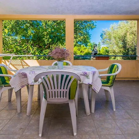 Apartment Dobrinj 1 * Klanice